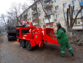 В Астрахани начала работу новая коммунальная техника
