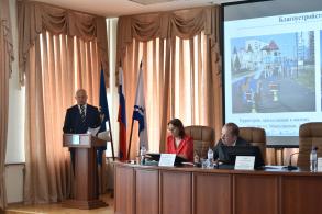 Олег Полумордвинов выступил перед депутатами с ежегодным отчетом