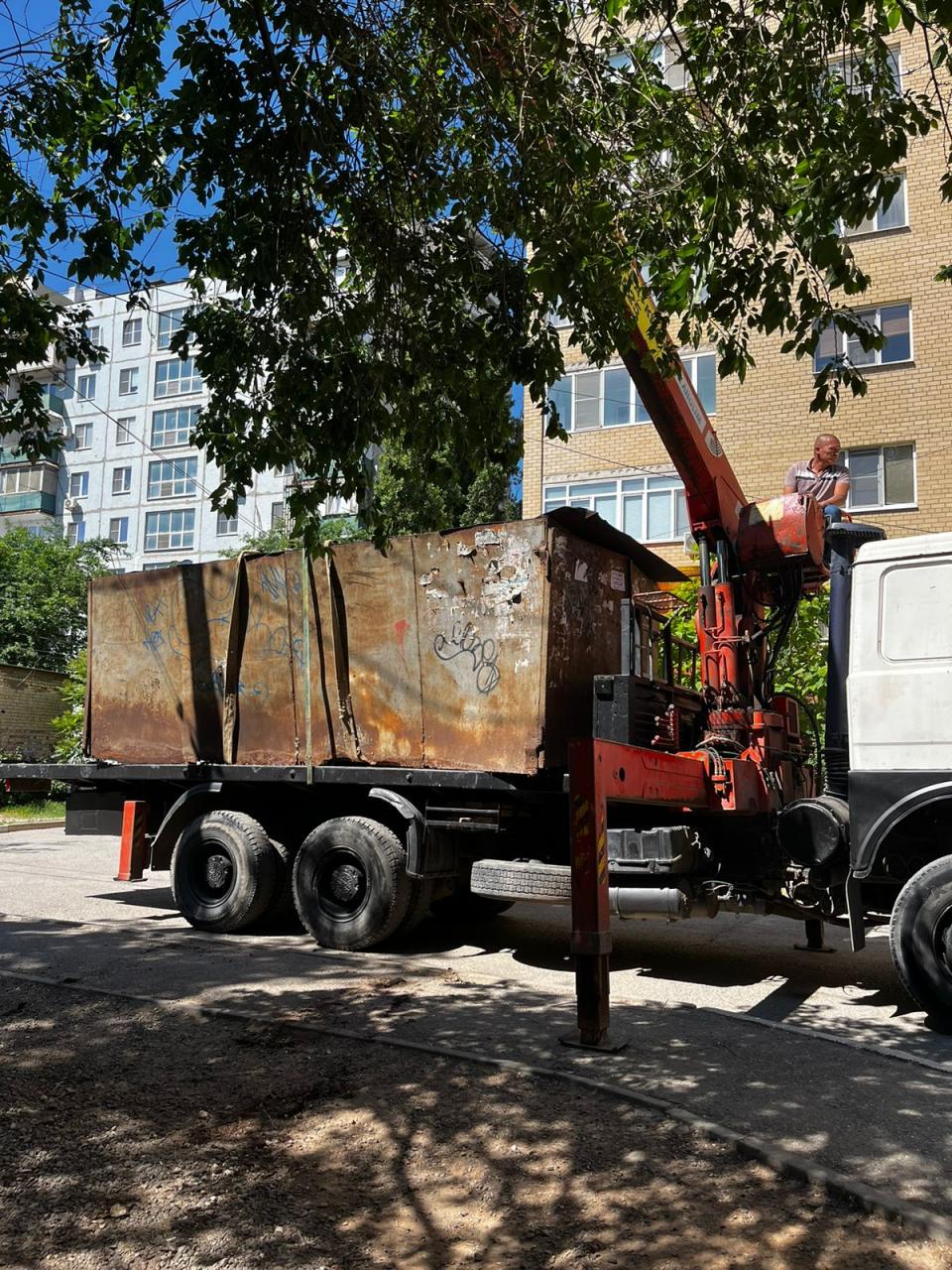 Более 50 незаконных гаражей демонтировано в Астрахани в мае | 31.05.2024 |  Астрахань - БезФормата